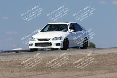 media/Oct-04-2025-OnGrid (Sat) [[44bd565ffa]]/Green Group/Grapevine/